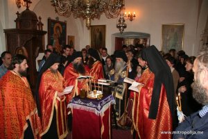 16. април 2009; Велика Сриједа, Јелеосвећење (Свештање масла) у Цетињском манастиру